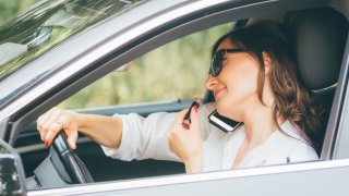 久しぶりにメイクもしたくなってきた♡（写真:iStock）