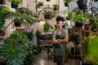 店員さんに聞けば間違いなし！（写真:iStock）