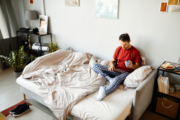 一人暮らしは気楽だけどさ（写真:iStock）