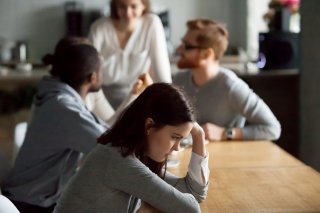 みんなに言ってたらどうしよう（写真:iStock）