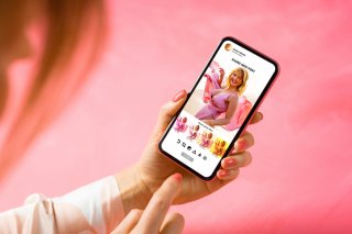 脱“インスタおばさん”はどうすれば？（写真:iStock）