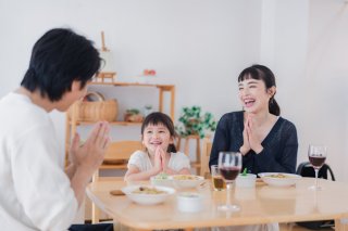 推しがいるからご機嫌でいられる（写真:iStock）