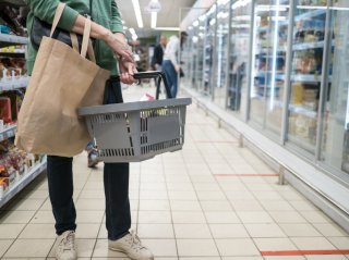 食生活は院内のコンビニだけが頼り（写真:iStock）