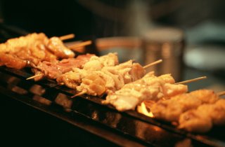 ピノ・ノワールは焼き鳥（塩・タレともに）と相性抜群！（写真:iStock）