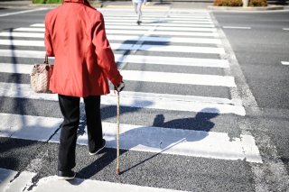 高齢者に冷たい態度（写真:iStock）