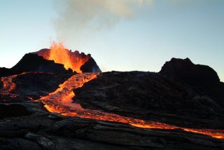 「降灰」は首都圏まで到達する可能性が（写真:iStock）