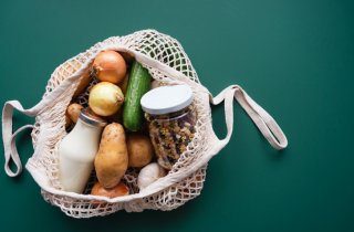 買い物は目的を決めて（写真:iStock）