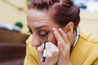 たるみが目立っちゃう！（写真:iStock）