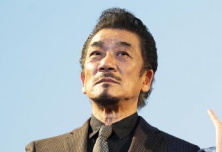 「カッコマン・ブギ」のB面は「港のヨーコ・ヨコハマ・ヨコスカ」（C）日刊ゲンダイ