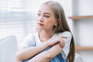 白髪を生かすカラーを選ぶ（写真:iStock）