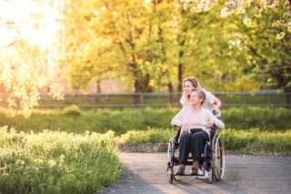 もしかして介護要員？（写真:iStock）