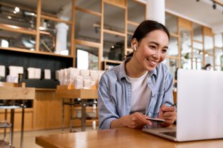 日頃の感謝を伝えてみる（写真:iStock）