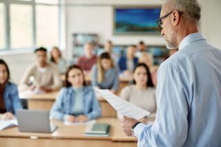 保護者会しんど…（写真:iStock）