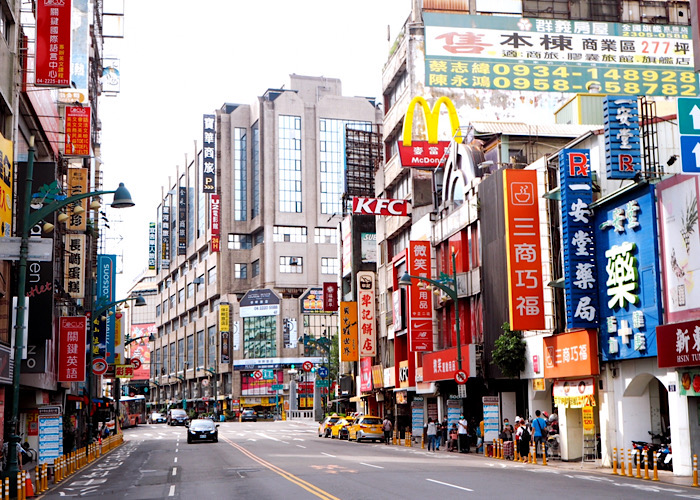 台湾の街並み（写真・Photo AC）