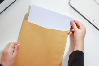 「信用調査」を依頼するのも（写真:iStock）