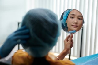 不倫相手や夫を見返したくて（写真:iStock）