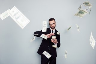 金使いが荒い人には注意（写真:iStock）