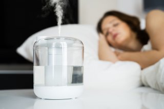 眠らないと治らない（写真:iStock）