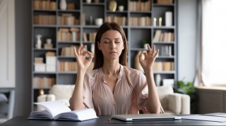 まずは落ち着いて（写真:iStock）