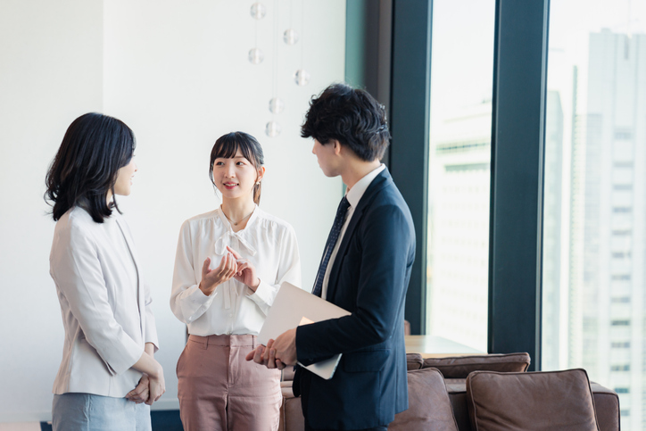 うまく立ち回れない（写真:iStock）