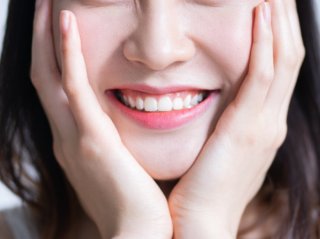 いつも笑顔を心がけて（写真:iStock）