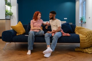 さりげなく伝えてみる（写真:iStock）