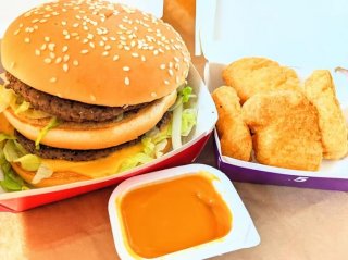 世界で愛されるマクドナルド（写真・Photo AC）