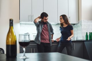 話を聞くとイライラする（写真:iStock）