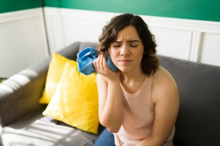 保冷材などで冷やす（写真:iStock）