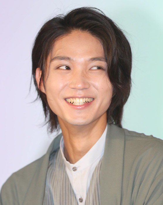 磯村勇斗さん31歳、クドカンドラマでもいい感じです（C）日刊ゲンダイ