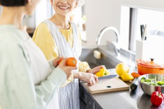 母も寂しいのだろう（写真:iStock）