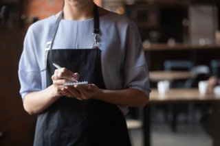 どうせ私が手伝うんでしょ（写真:iStock）