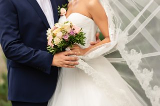 旧友と結ばれるなんて素敵♡（写真:iStock）