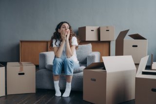 でも、引っ越す余裕はない…（写真:iStock）