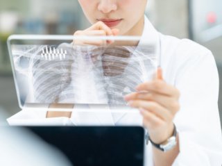 まずは病院へ（写真:iStock）