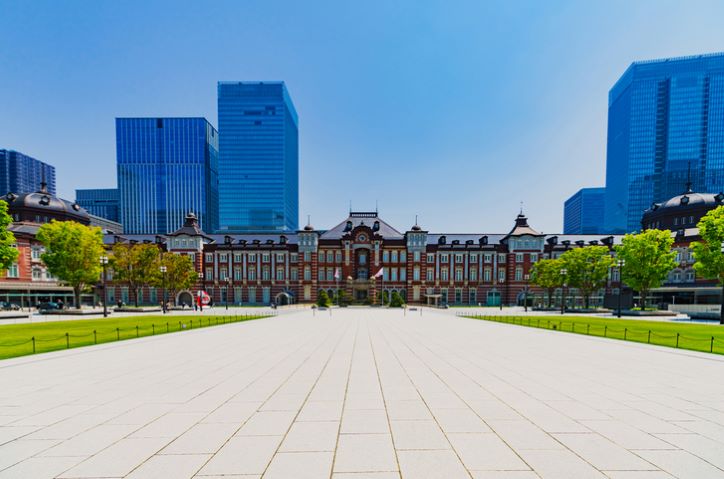 東京駅はカップルのフォトスポット（写真:iStock）