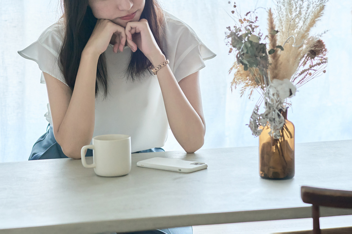 自分にも腹が立つ（写真:iStock）