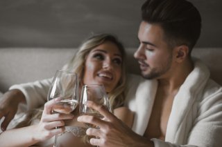 お酒の勢いもあって…（写真:iStock）