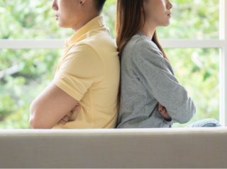 我慢し続ける結婚生活なんて（写真:iStock）