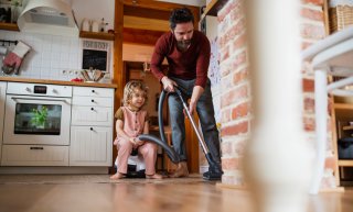 家事も育児も任せて！（写真:iStock）