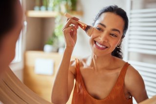 明るい部屋でチェック（写真:iStock）