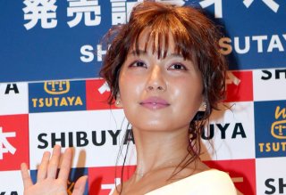 宇野実彩子“モロ”着用で「思い切りブランドTシャツは下品」論争。痛い人の境界線は？