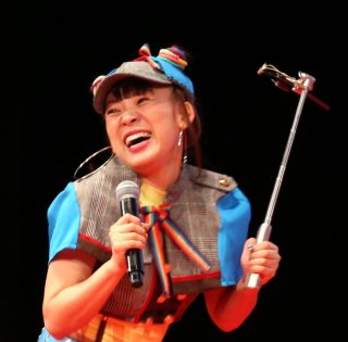 フワちゃんに起死回生の一手？ 自撮り棒使いセクシー女優デビュー「脱いだらスゴい」説