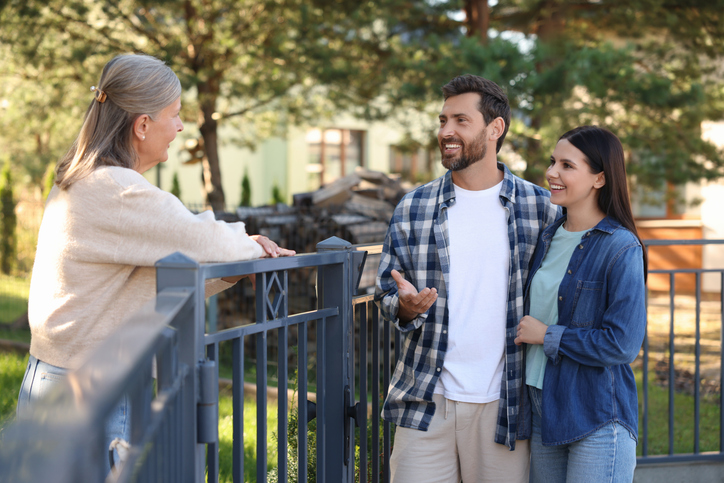 ご近所付き合いは密に（写真:iStock）