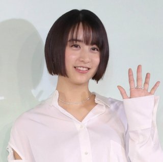 山本美月（Ｃ）日刊ゲンダイ