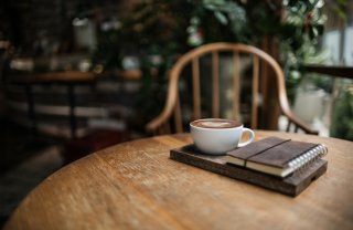 カフェで自分の時間を確保（写真:iStock）