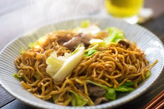 焼きそば以外も食べたい（写真:iStock）