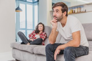 一生懸命考えています（写真:iStock）