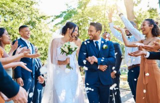 結婚式はいい機会（写真:iStock）