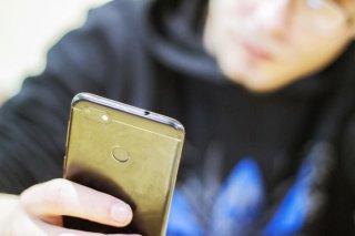 夫のスマホ依存が止まらない！ あるある過ぎてマジ泣ける…改善方法は？